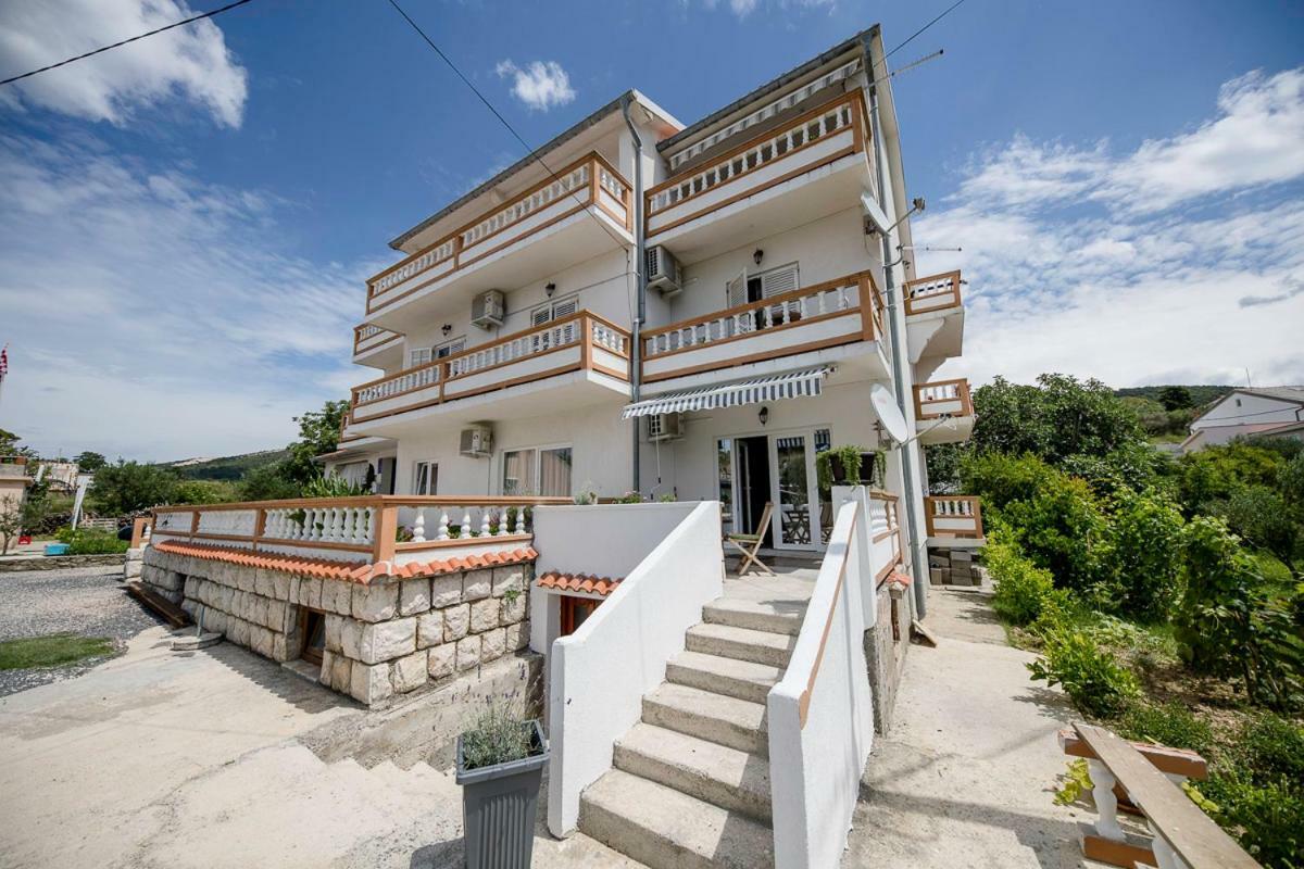 Apartman Jasmina Banjol Екстер'єр фото