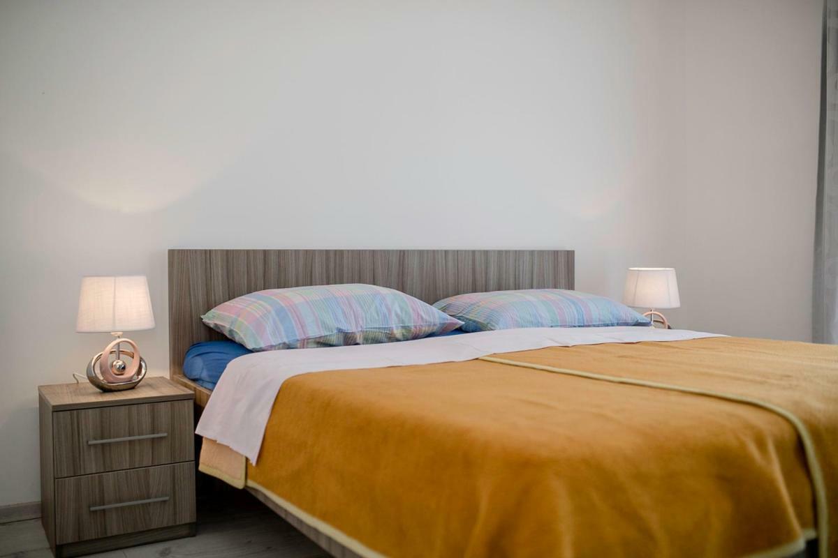 Apartman Jasmina Banjol Екстер'єр фото