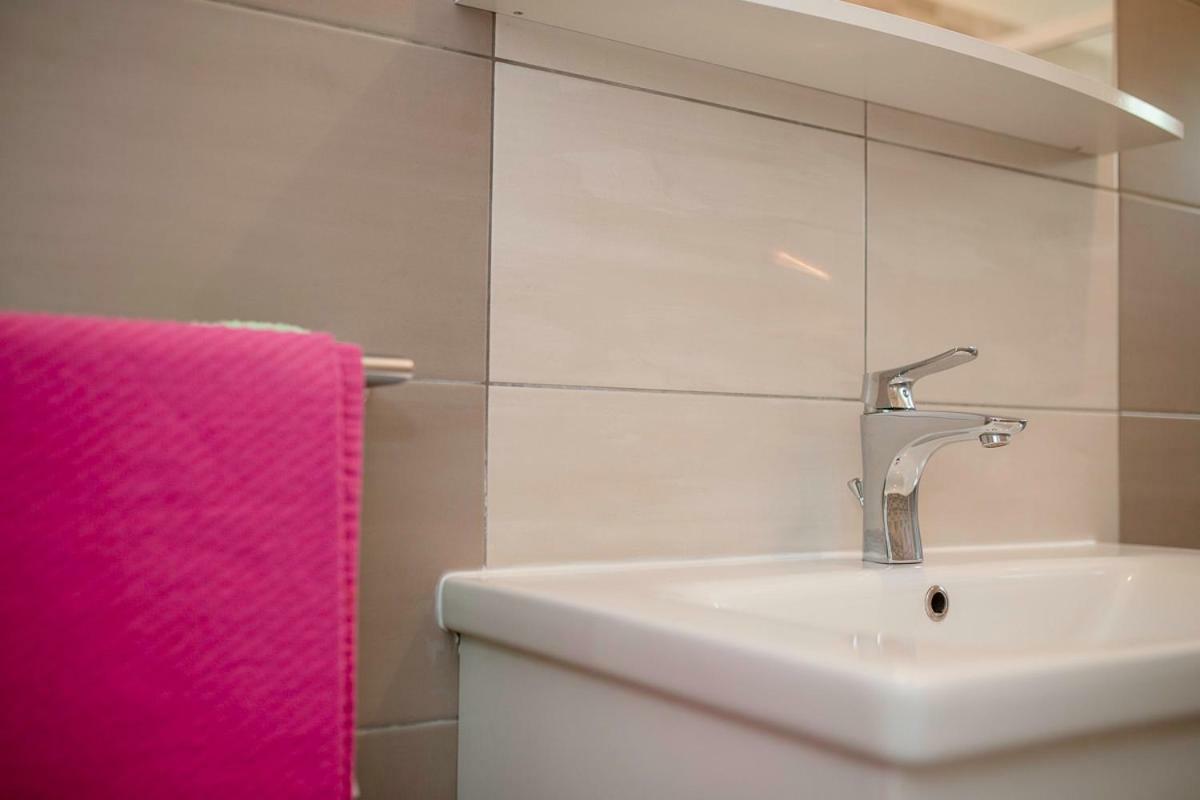 Apartman Jasmina Banjol Екстер'єр фото