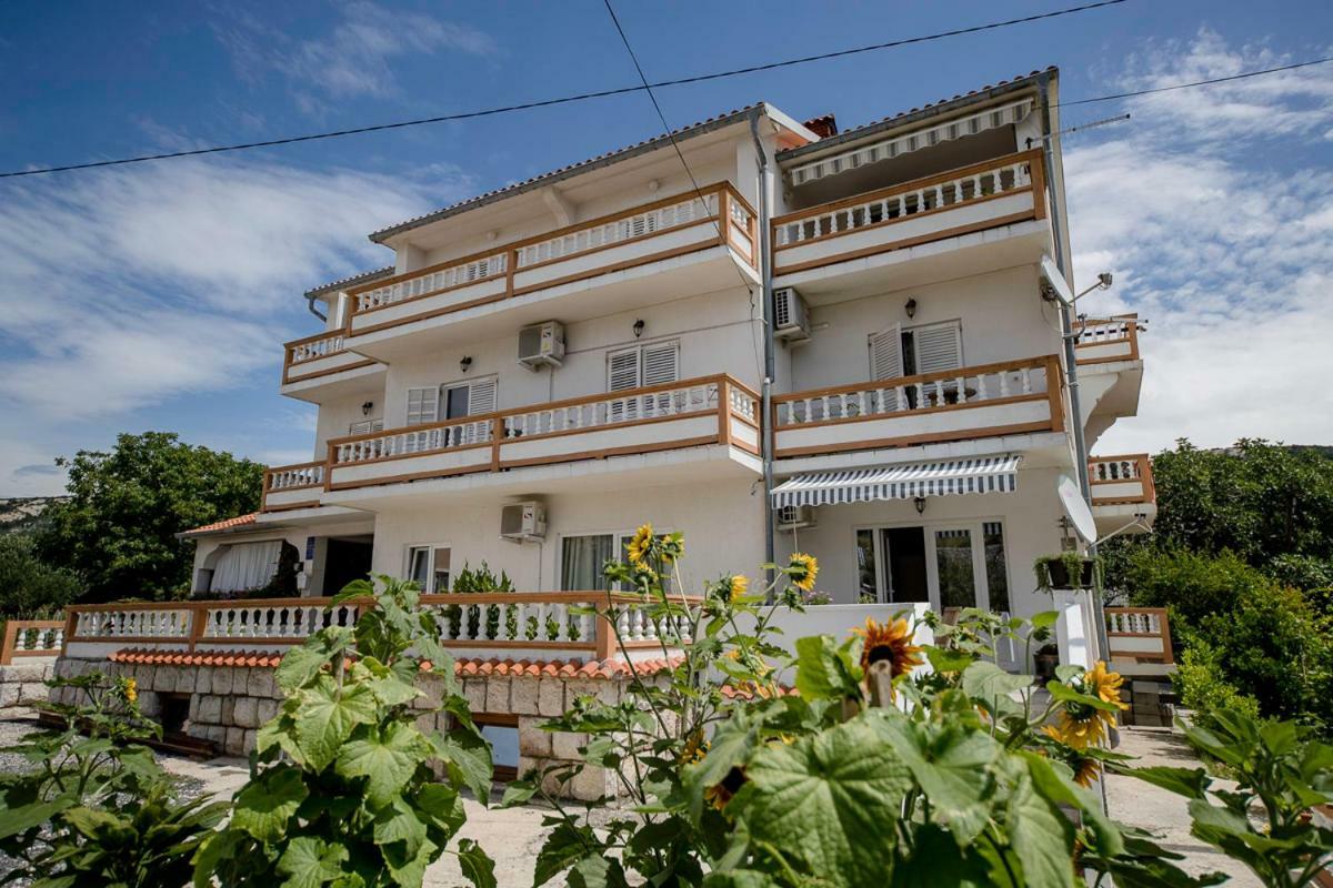 Apartman Jasmina Banjol Екстер'єр фото