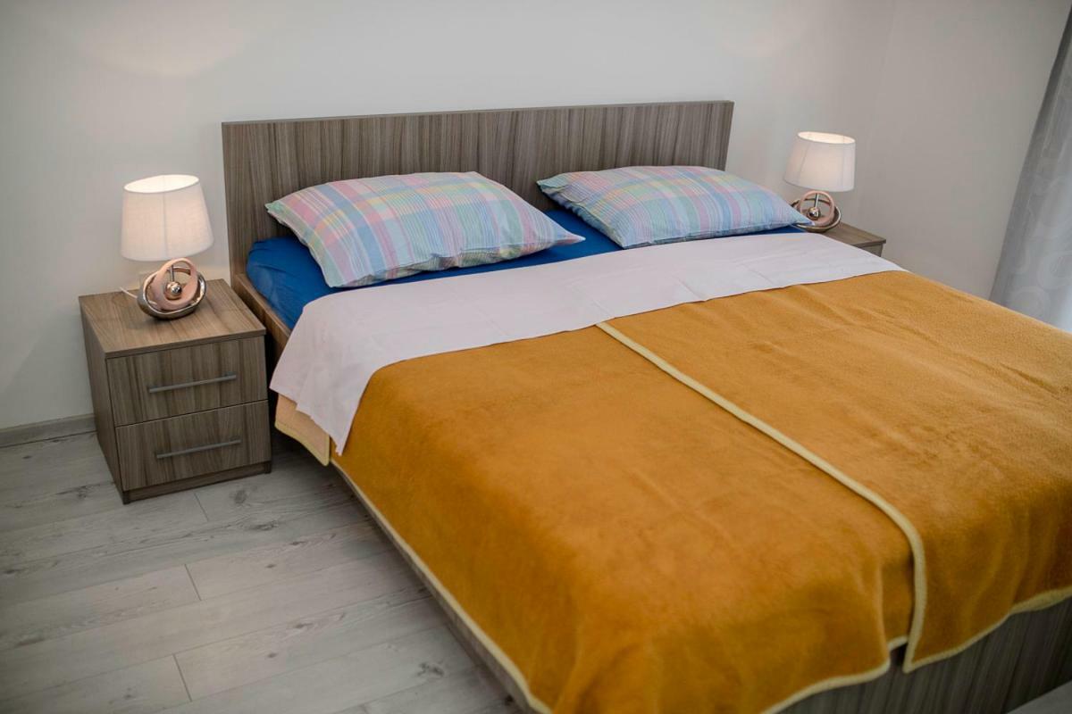 Apartman Jasmina Banjol Екстер'єр фото
